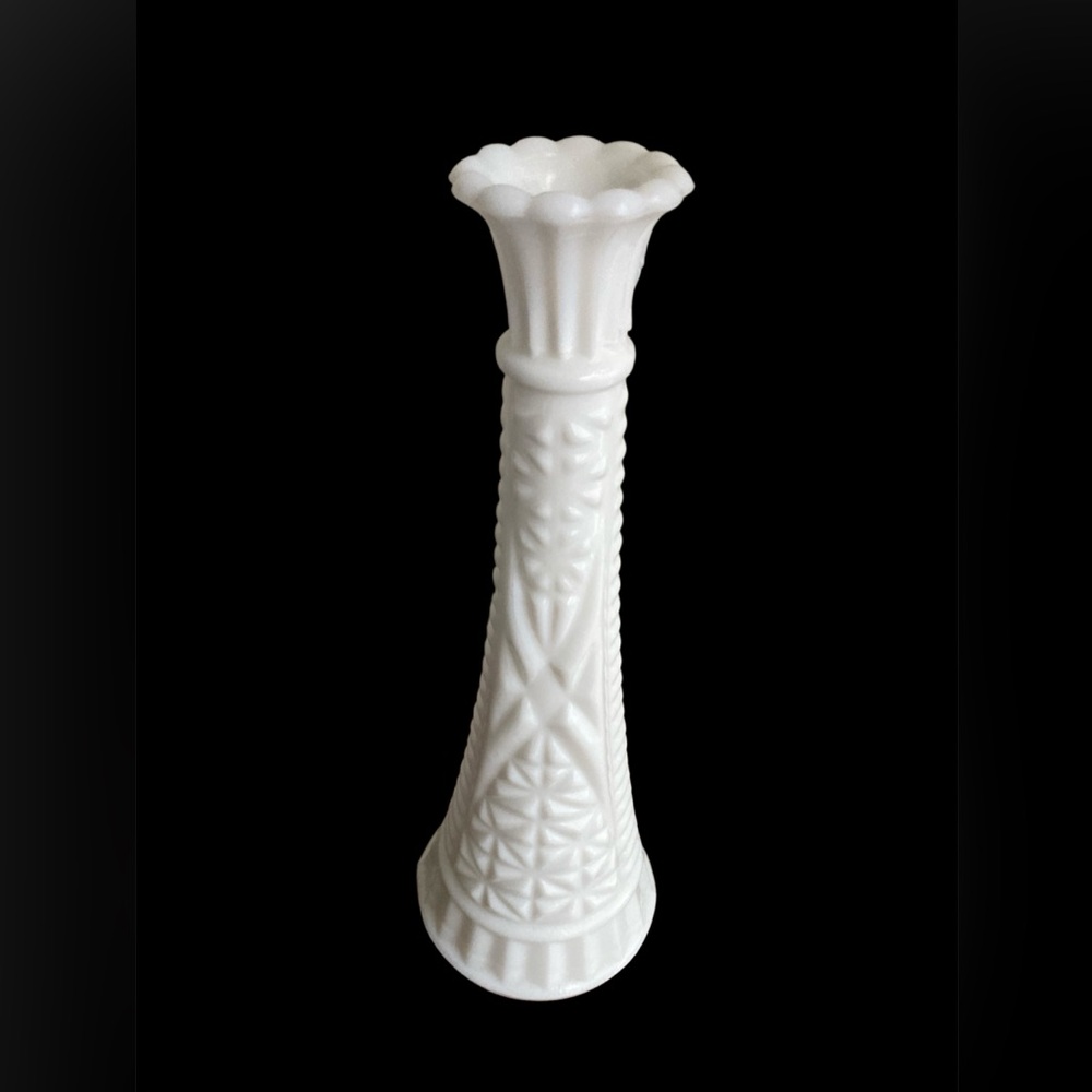 Anchor Hocking Stars and Bars milk glass bud vase